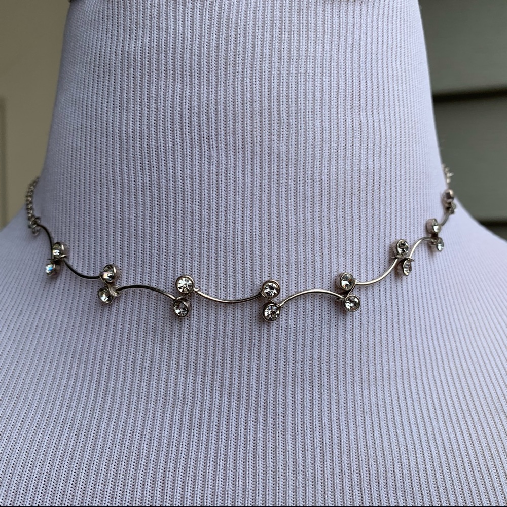 Rhinestone silver tone 16''necklace